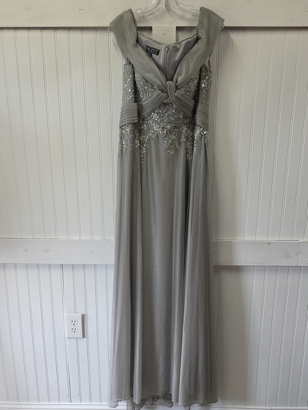 MGNY New Silver Gray Floral Embroidered Sequin Evening Gown Dress Size 10 #72814